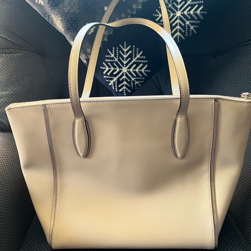 Kate Spade NY Leather Large Tote (like new)